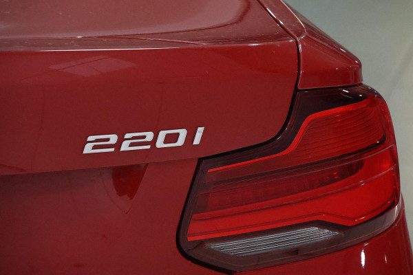 2018 BMW 2 Series F22 220i Luxury Line Coupe image 4