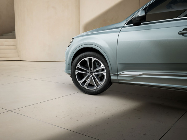 2025 MY26 Audi Q7 4M TFSI 185kW SUV image 6