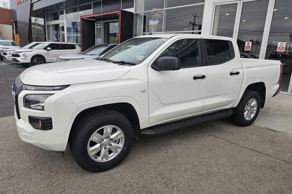 2026 Mitsubishi Triton MV GLX+ Ute Image 3
