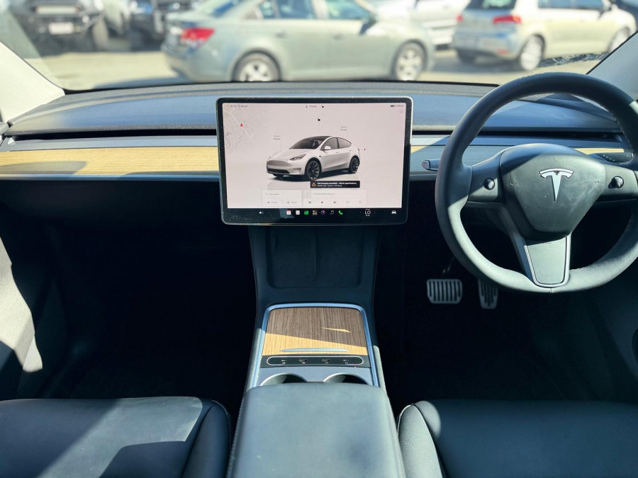 2023 Tesla Model Y  Rear-Wheel Drive SUV Image 16