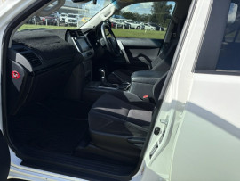 2018 Toyota LandCruiser Prado GDJ150R GXL SUV image 6