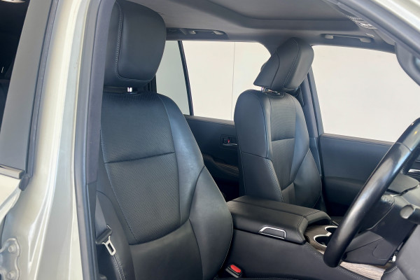 2022 Toyota LandCruiser FJA300R VX SUV Image 23