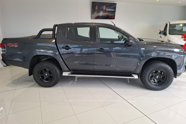 2022 Mitsubishi Triton MR GLX+ Ute Image 2