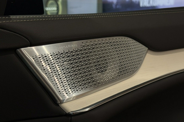 2026 Volvo EX90  Ultra Twin Motor Performance SUV Image 14