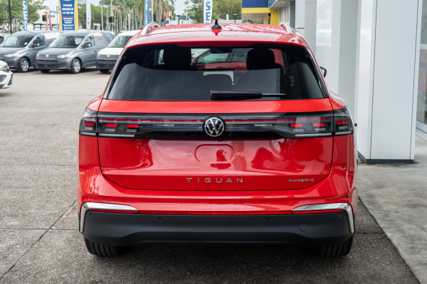 2026 Volkswagen Tiguan 150TSI eHybrid Elegance SUV Image 5