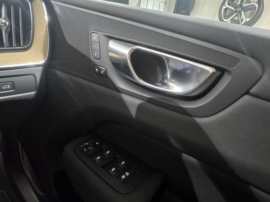 2025 MY26 Volvo XC60 UZ Plus B5 Bright SUV Image 10