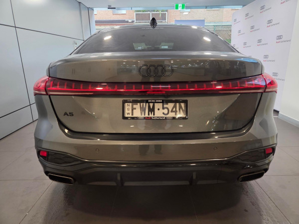 2025 Audi A5 B10 TFSI 150kW S line Sedan image 5