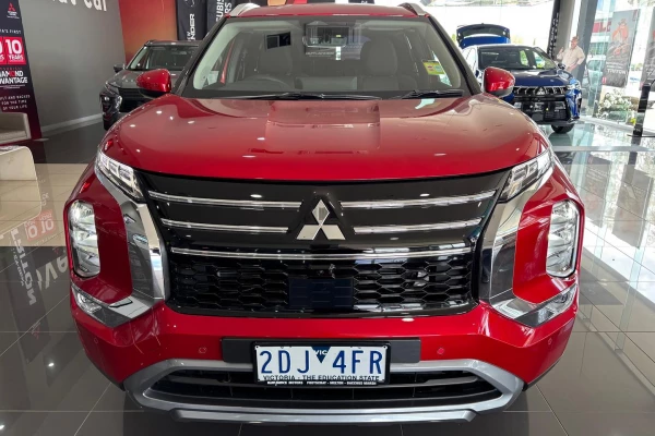 2025 Mitsubishi Outlander ZM LS SUV Image 2