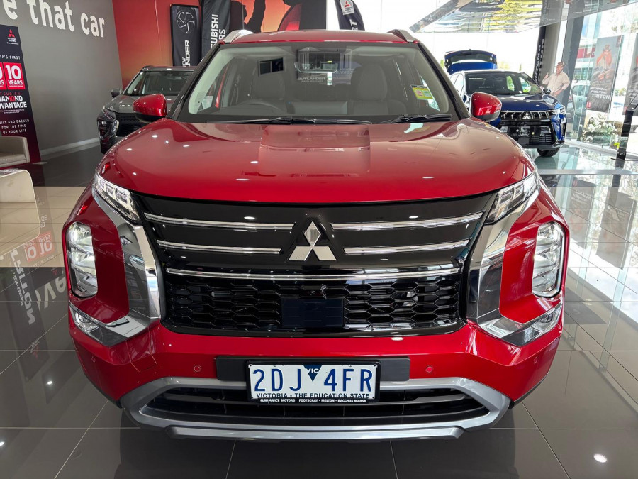 2025 Mitsubishi Outlander ZM LS SUV Image 2
