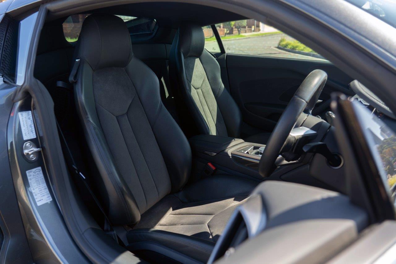 2018 Audi R8 V10 RWS  Coupe Image 12