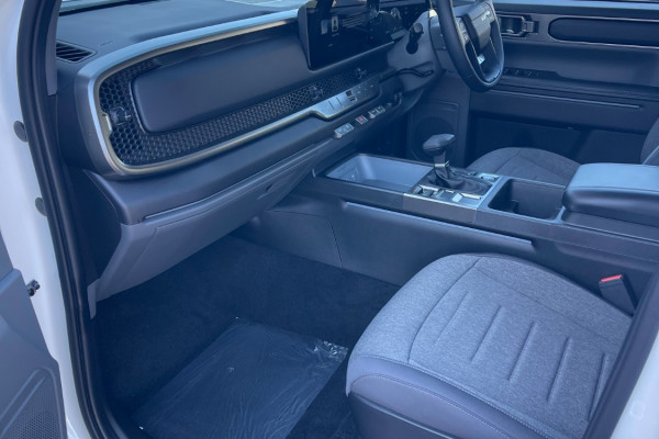 2025 MY26 Kia Tasman TK SX Cab Chassis Image 10
