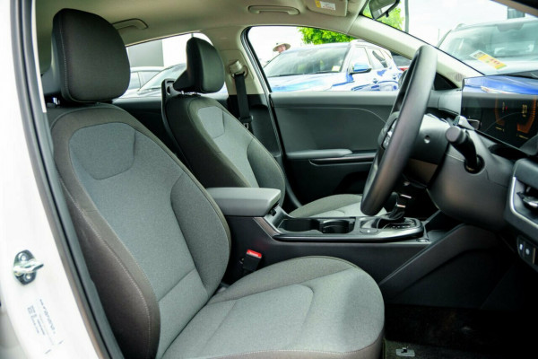 2026 Kia K4 CL4m S Sedan Image 17
