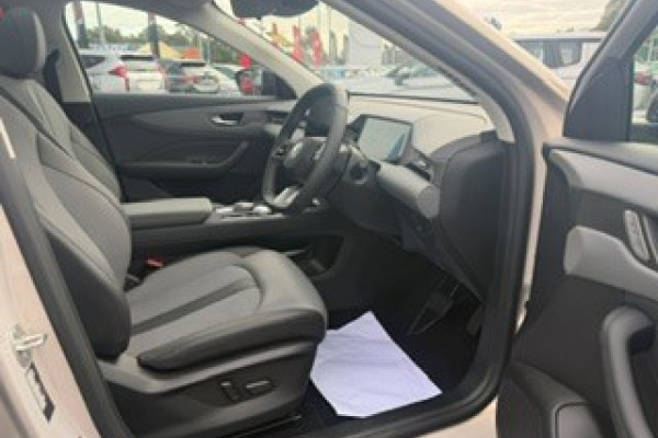 2025 MG MGS5 EV ZS3EM Essence 62 SUV Image 14
