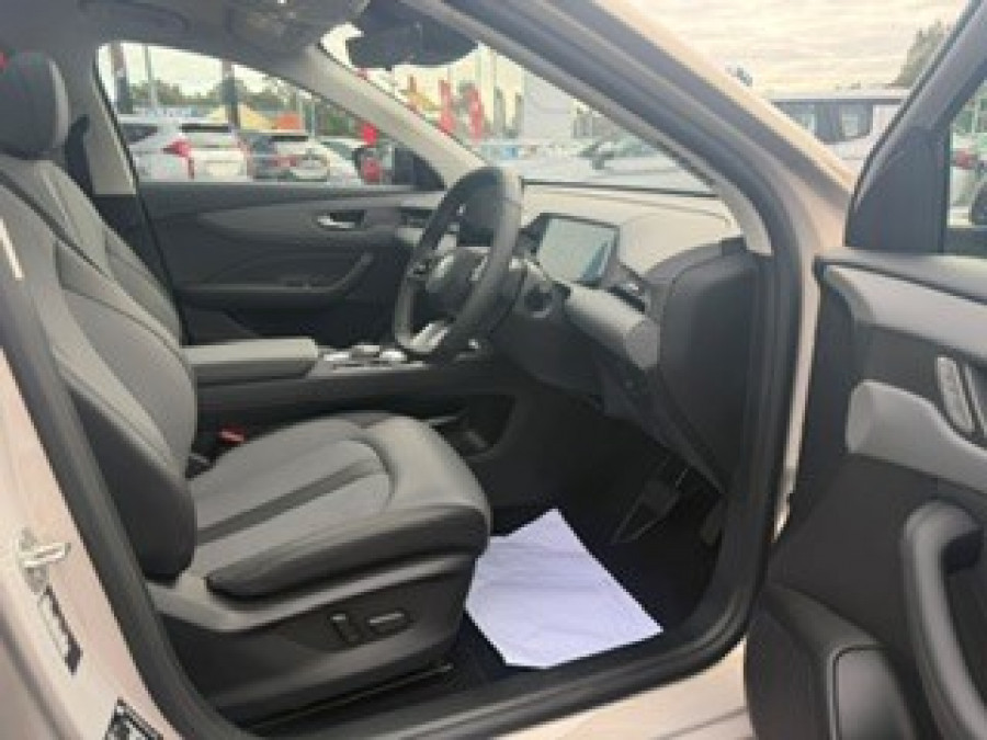 2025 MG MGS5 EV ZS3EM Essence 62 SUV Image 14
