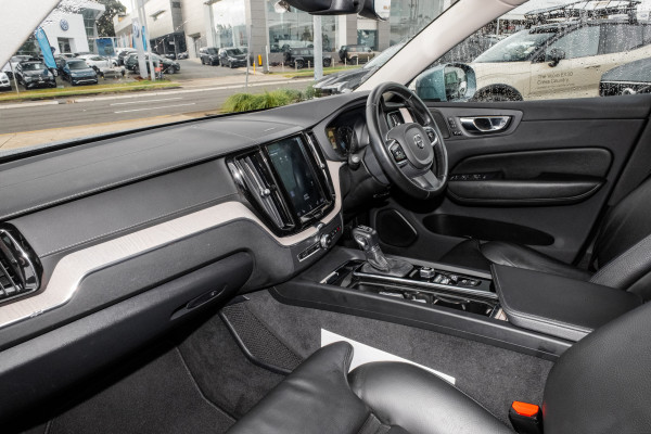 2020 Volvo XC60 UZ T5 SUV Image 8