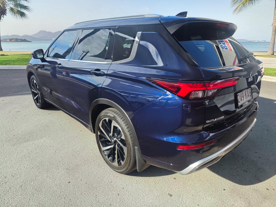 2024 Mitsubishi Outlander ZM Exceed SUV Image 5