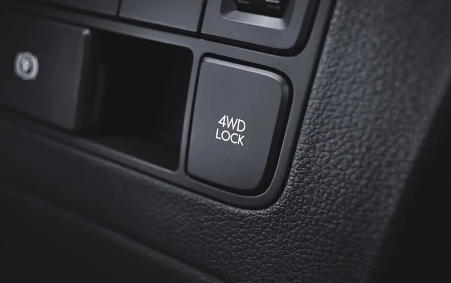 HTRAC AWD availability. Image
