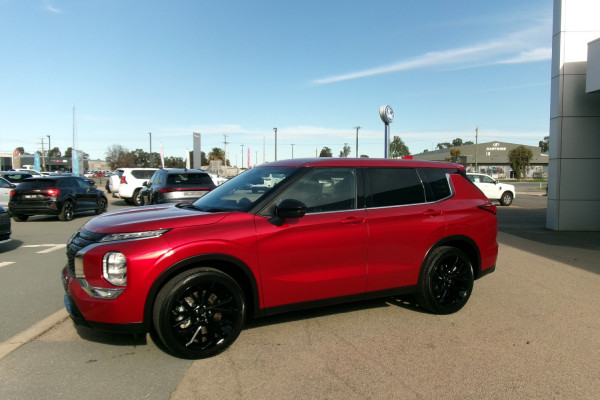 2023 MY24 Mitsubishi Outlander ZM Black Edition SUV Image 3