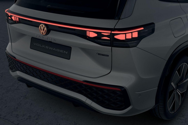 2025 MY26 Volkswagen Tayron R4 195TSI R-Line SUV Image 7