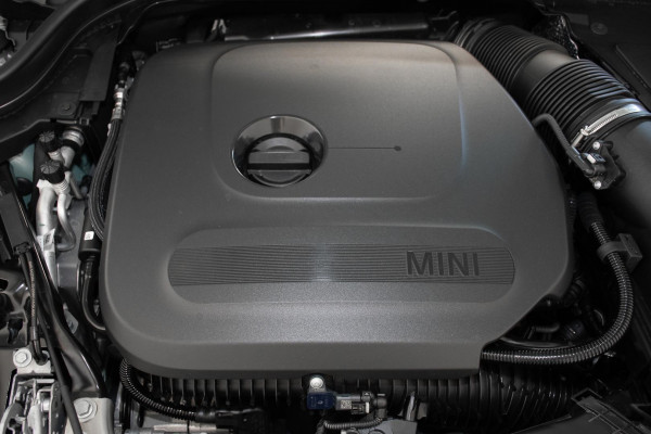 2026 MINI Cooper F65 S Favoured Hatch image 19