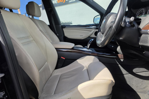 2012 BMW X5 E70 xDrive30d SUV Image 19