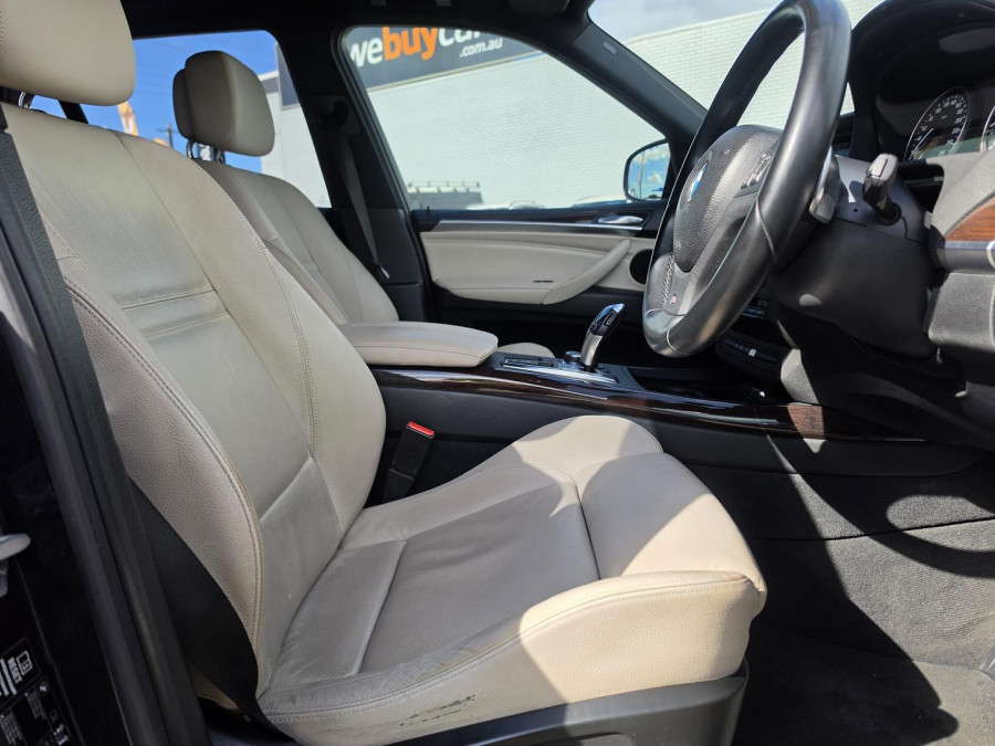 2012 BMW X5 E70 xDrive30d SUV Image 19