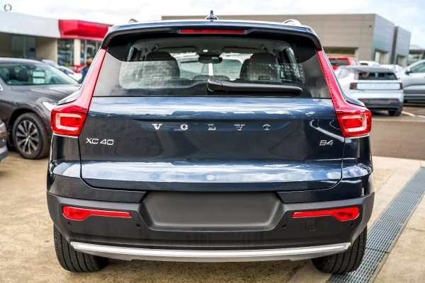 2026 Volvo XC40 XZ Plus B4 SUV Image 3