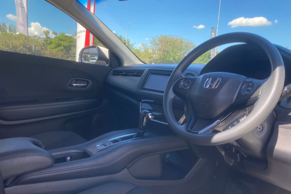 2019 Honda HR-V  VTi SUV Image 10
