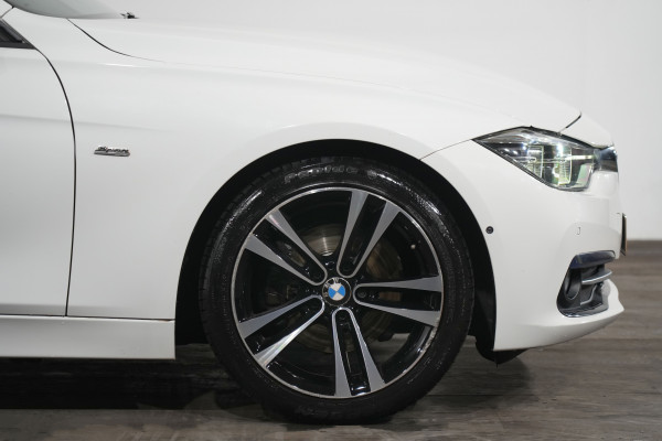 2018 BMW 3 Series 20d Sport Line Sedan Image 5