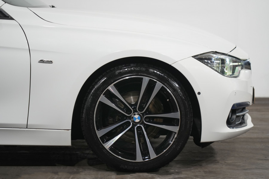 2018 BMW 3 Series 20d Sport Line Sedan Image 5