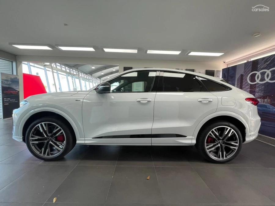 2026 MY25 Audi Q5 GU e-hybrid 270kW Hatch Image 2