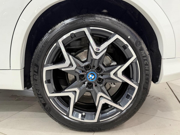 2024 BMW iX2 U10 eDrive20 M Sport SUV image 5