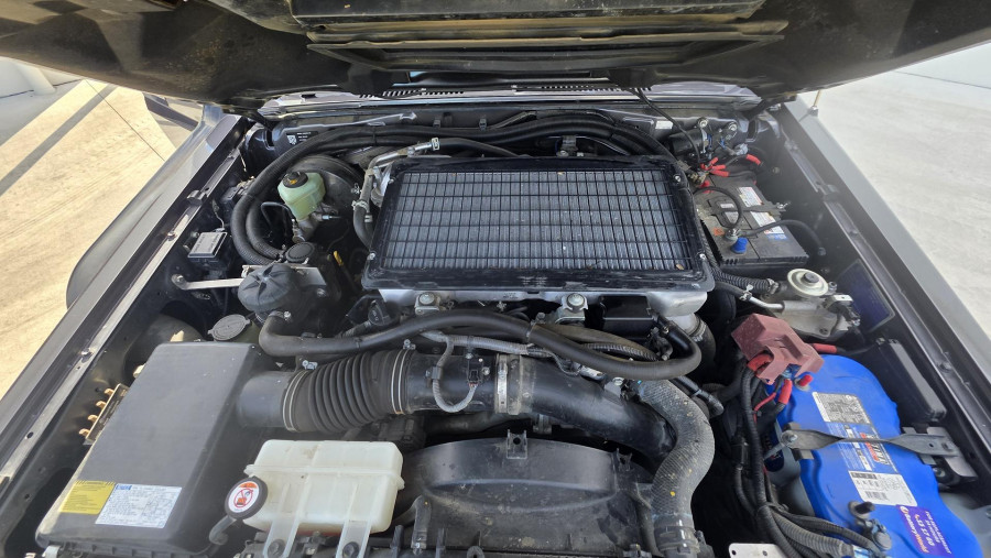 2022 Toyota LandCruiser VDJ76R WorkMate SUV Image 19