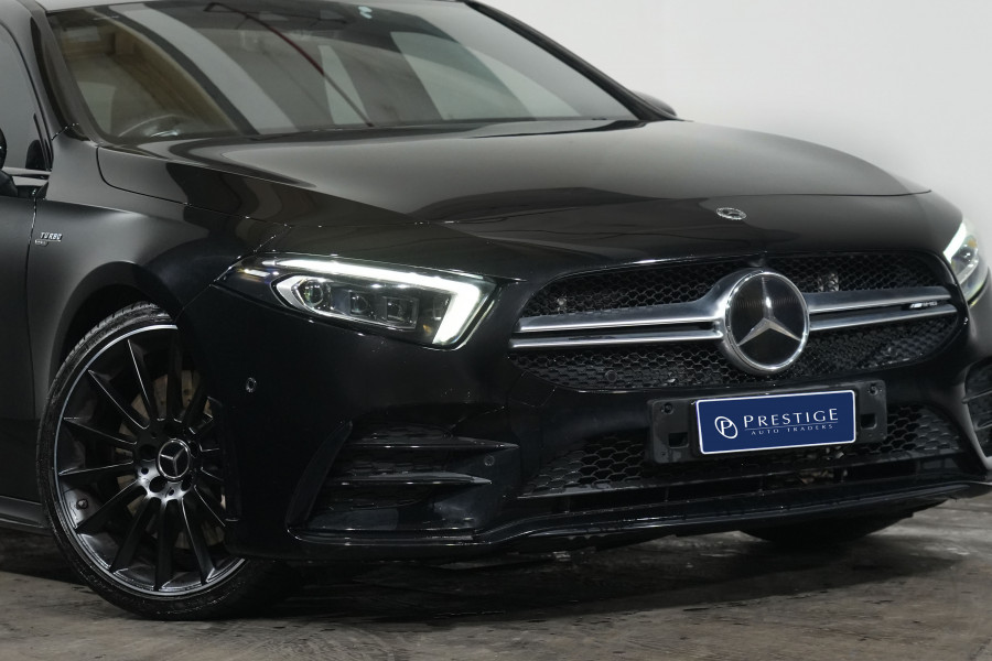 2022 Mercedes-Benz A-Class 4matic Hatch Image 2