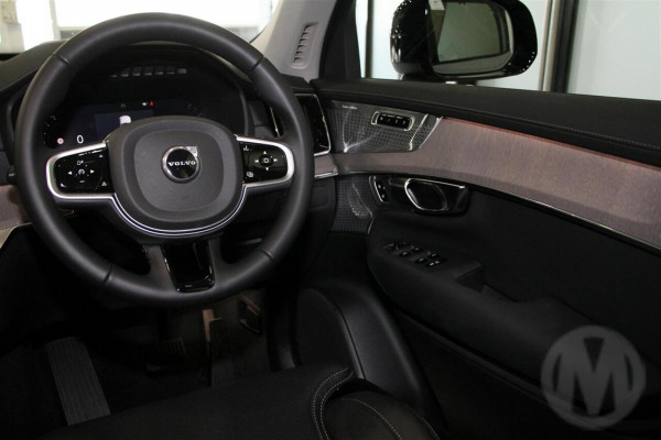 2026 Volvo XC90 L Series Ultra B5 Dark SUV Image 6