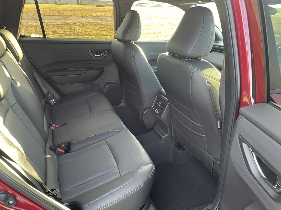 2026 Subaru Outback  7GEN AWD Touring SUV Image 11