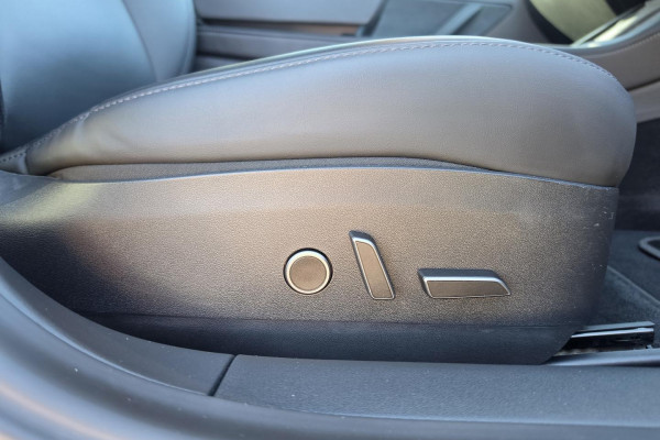 2021 Tesla Model 3  Long Range Sedan Image 19