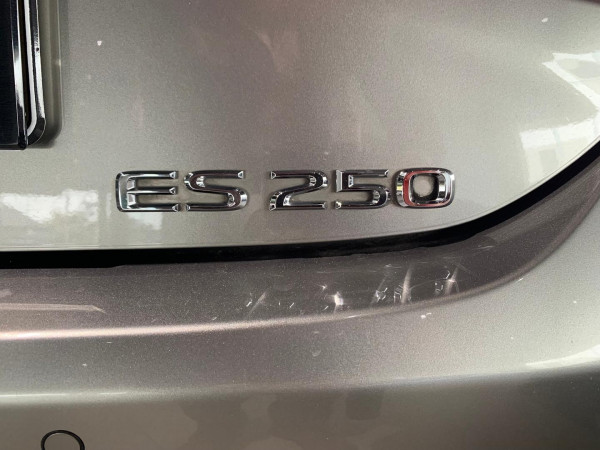 2022 Lexus ES AXZA10R ES250 Luxury Sedan image 21