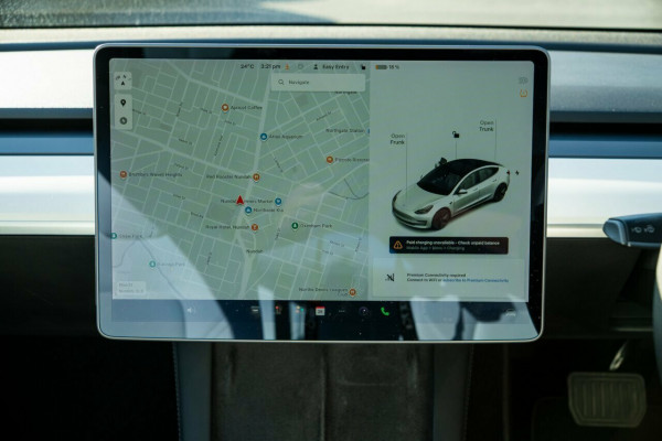 2021 Tesla Model 3  Standard Range Plus Sedan Image 14