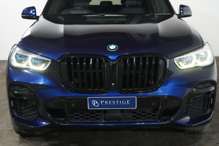 2021 BMW X5 M50i SUV Image 3