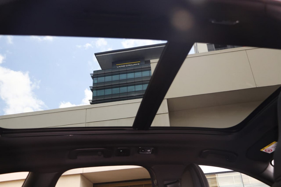 2019 MY20 Volvo XC60 UZ D5 R-Design Suv Image 14