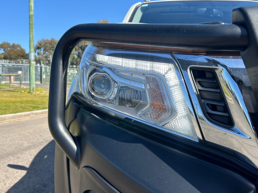 2019 Nissan Navara D23 Series 3 ST-X King Cab Pickup Image 15