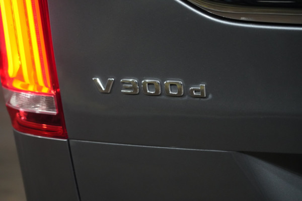 2022 Mercedes-Benz V-Class V250 d Avantgarde People Mover Image 9
