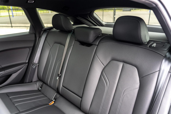 2025 Audi A5 B10 e-hybrid S-Line Wagon image 19