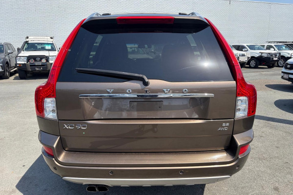 2012 Volvo XC90 L Series R-Design SUV Image 7