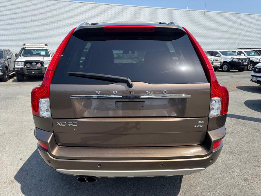 2012 Volvo XC90 L Series R-Design SUV Image 7