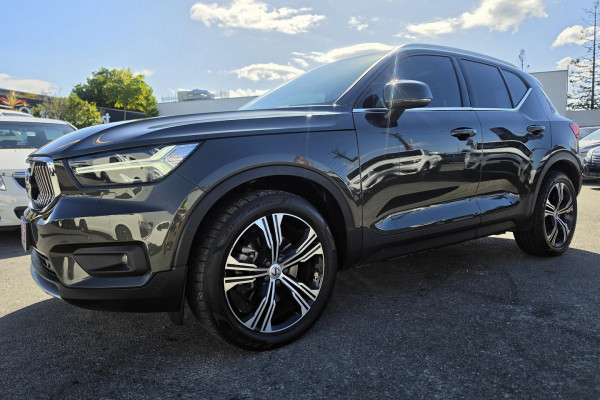 2018 MY19 Volvo XC40 XZ T4 Inscription SUV Image 3