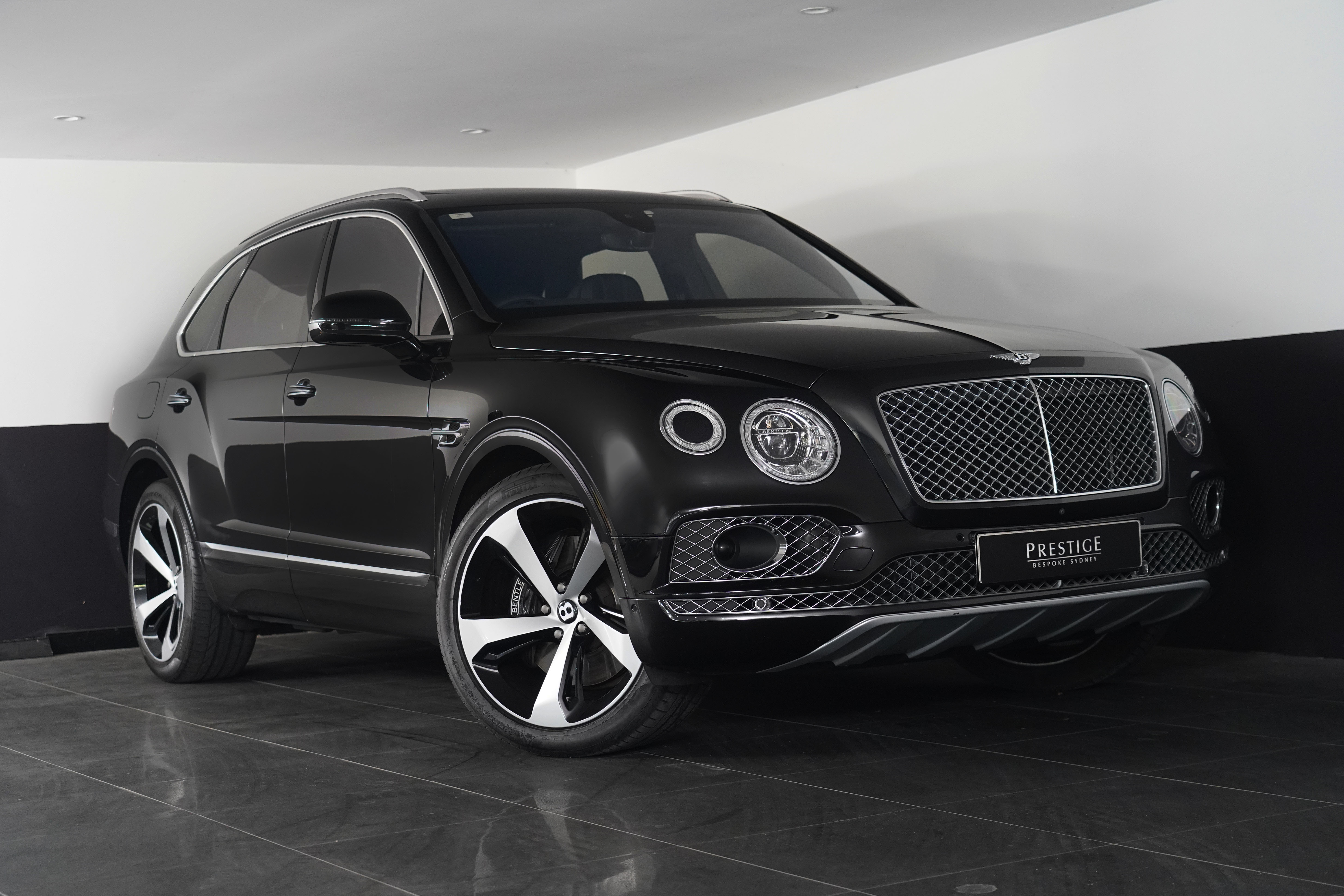 2018 Bentley Bentayga W12 Seven Seat SUV Image 12