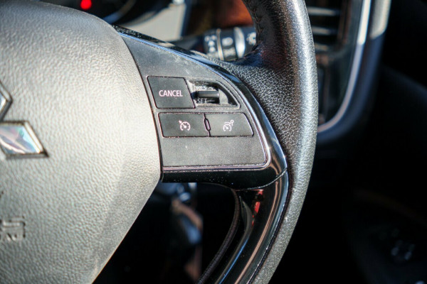 2018 MY19 Mitsubishi Outlander ZL ES Wagon Image 13