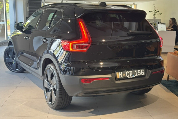 2025 Volvo EX40 No Series Black Edition SUV Image 3